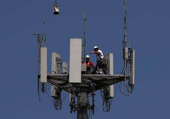 邊境通信基站設(shè)備安裝現(xiàn)場圖  - 廣西科毅光通信